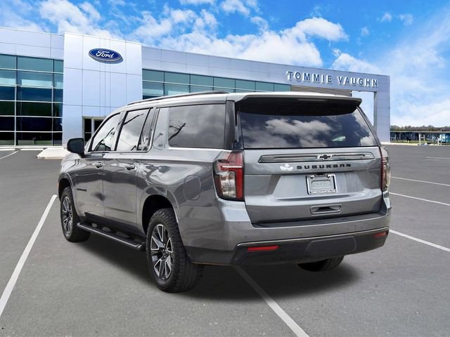 Used 2022 Chevrolet Suburban Z71 w/ Luxury Package image 2