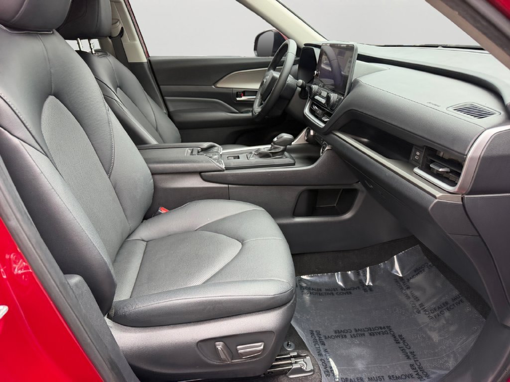 Used 2024 Toyota Grand Highlander AWD image 8