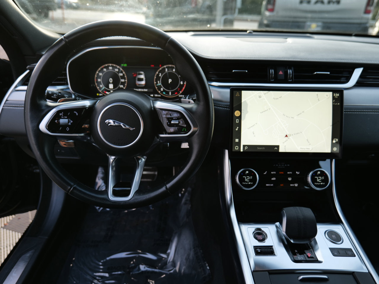 Used 2024 Jaguar XF R-Dynamic SE image 17