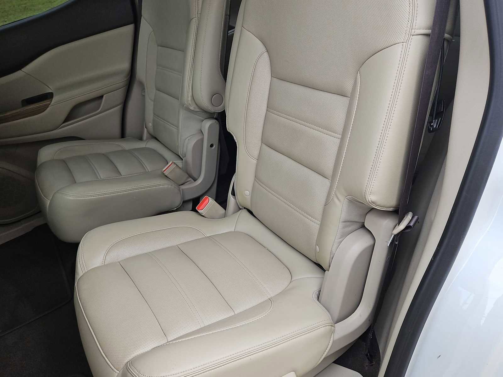 Used 2017 GMC Acadia Denali w/ Technology Package FWD image 21