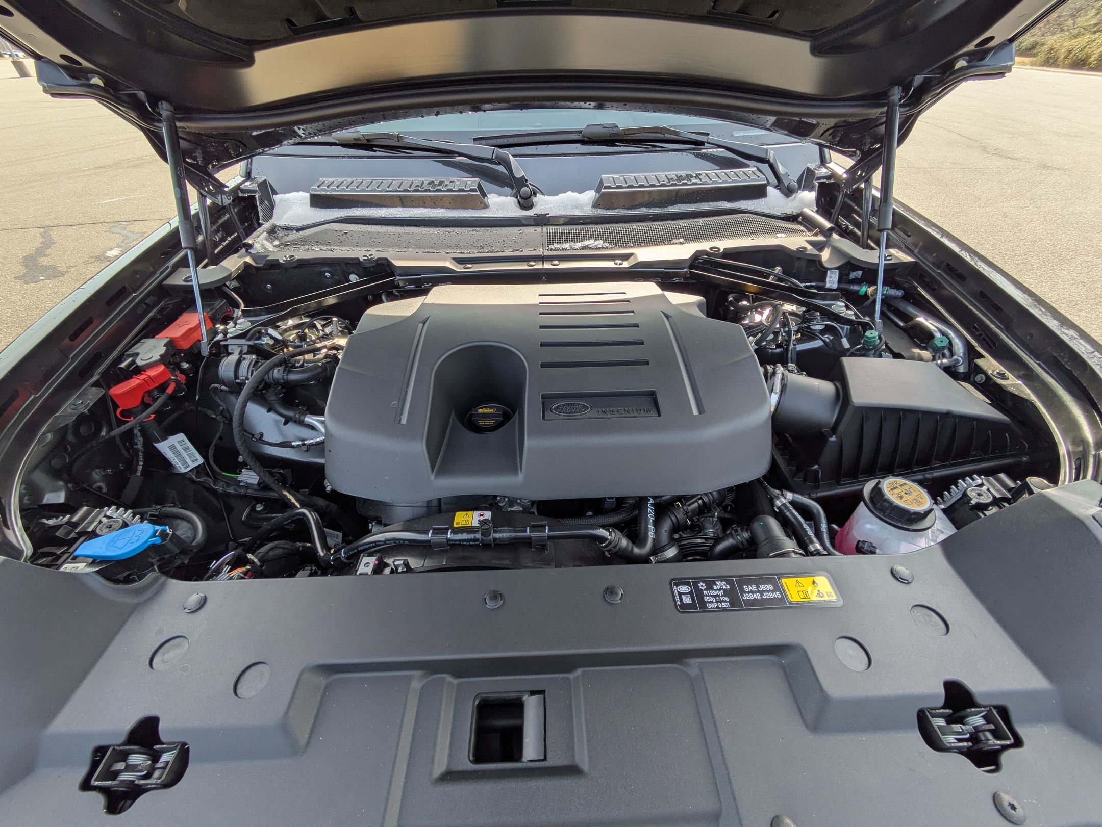 New 2026 Land Rover Defender 110 X-Dynamic SE image 30