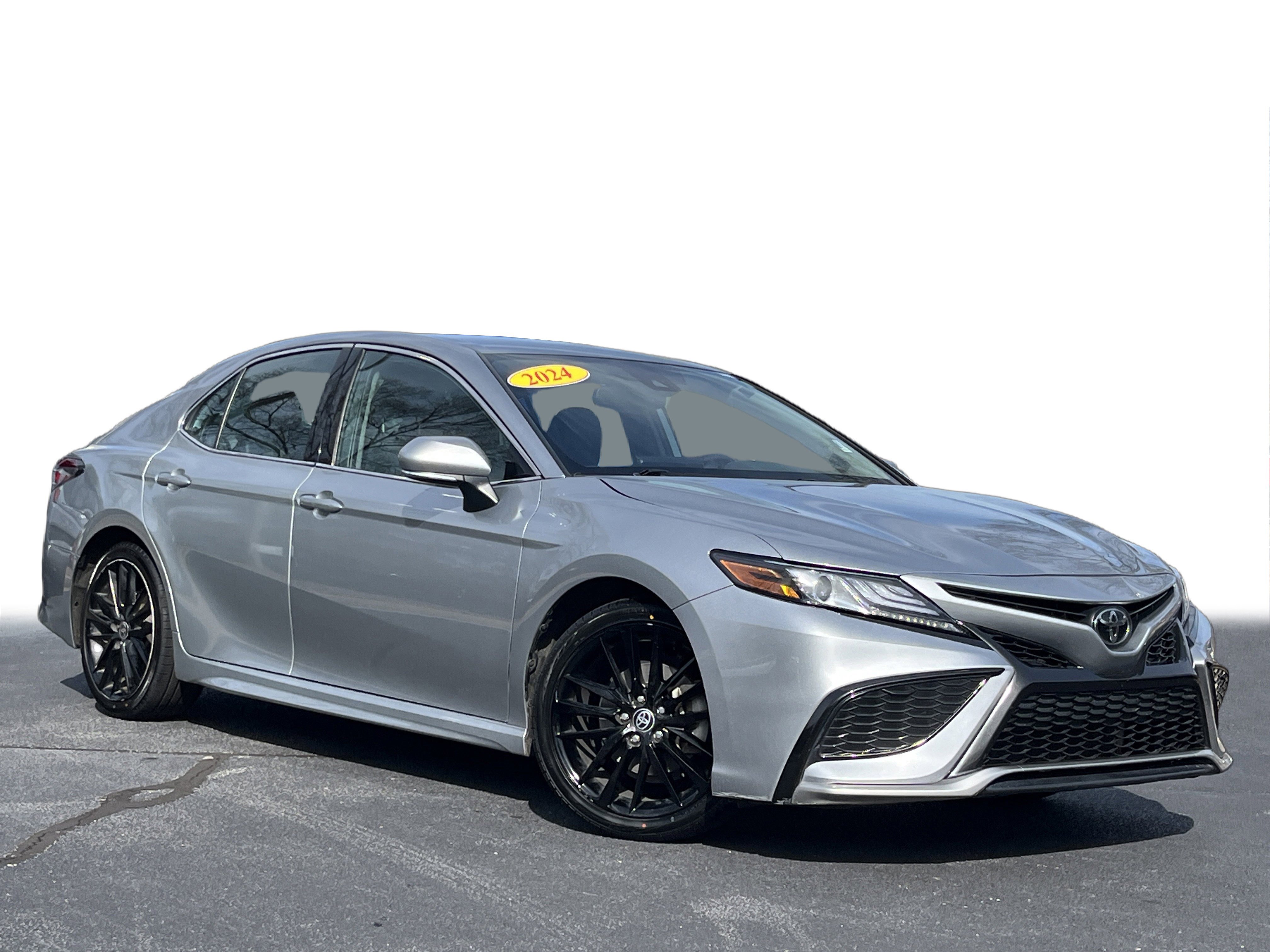 Used 2024 Toyota Camry XSE image 2