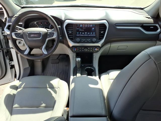 Used 2017 GMC Acadia SLT AWD/4WD image 12