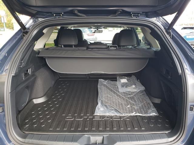 Used 2025 Subaru Outback Limited image 5