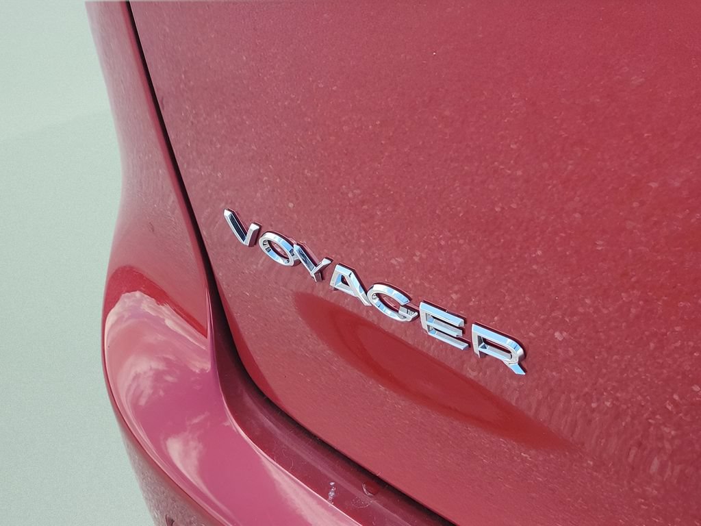 New 2026 Chrysler Voyager LX FWD image 40