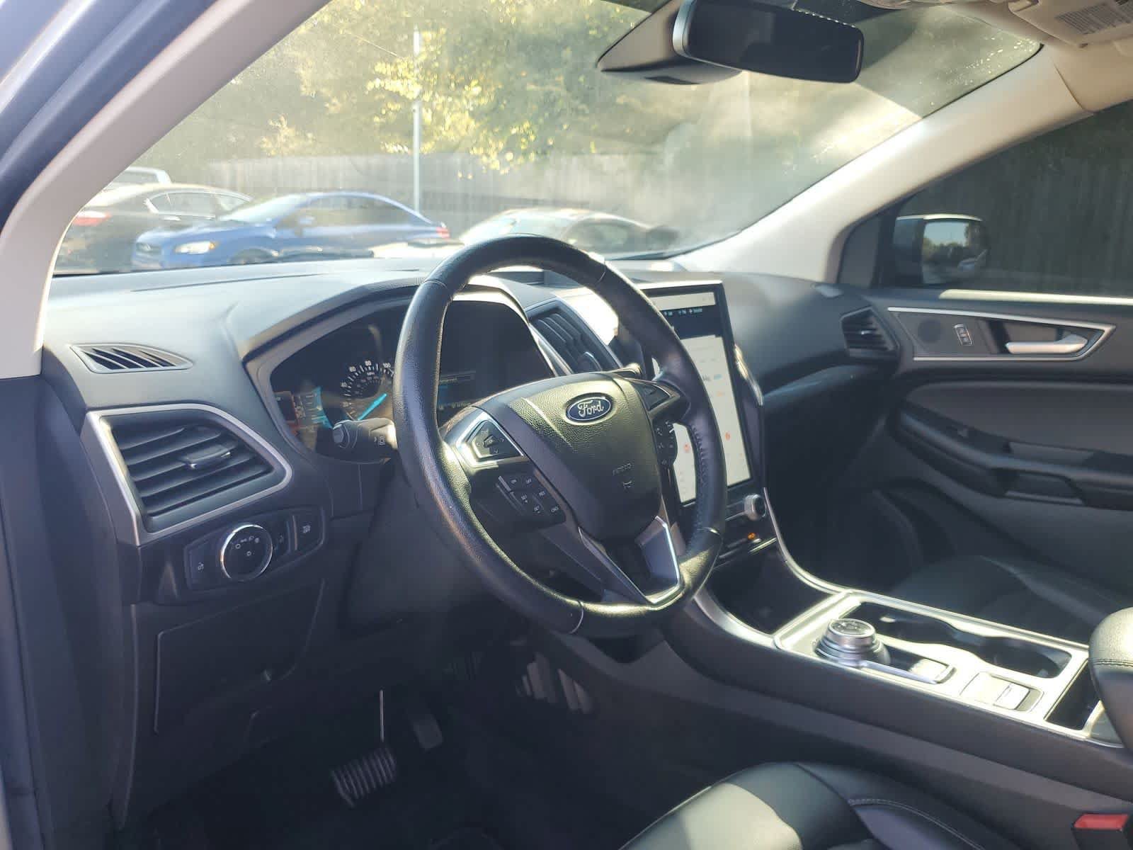 Used 2023 Ford Edge SEL AWD/4WD image 2