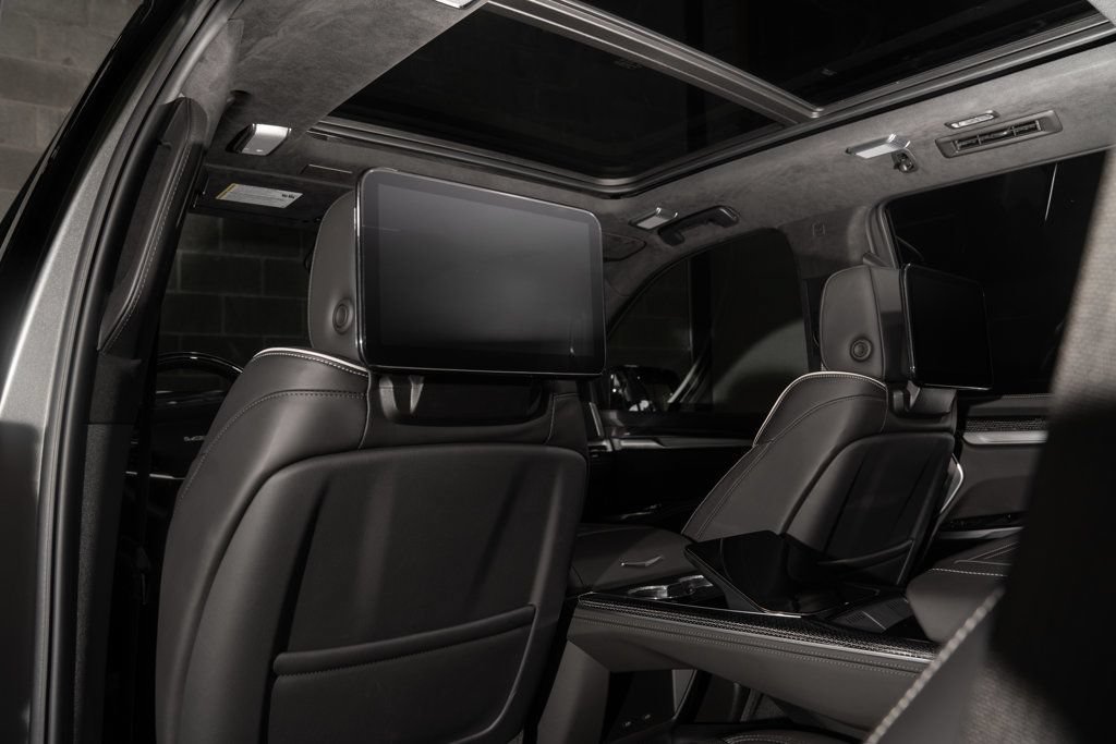 Used 2026 Cadillac Escalade V AWD/4WD image 23