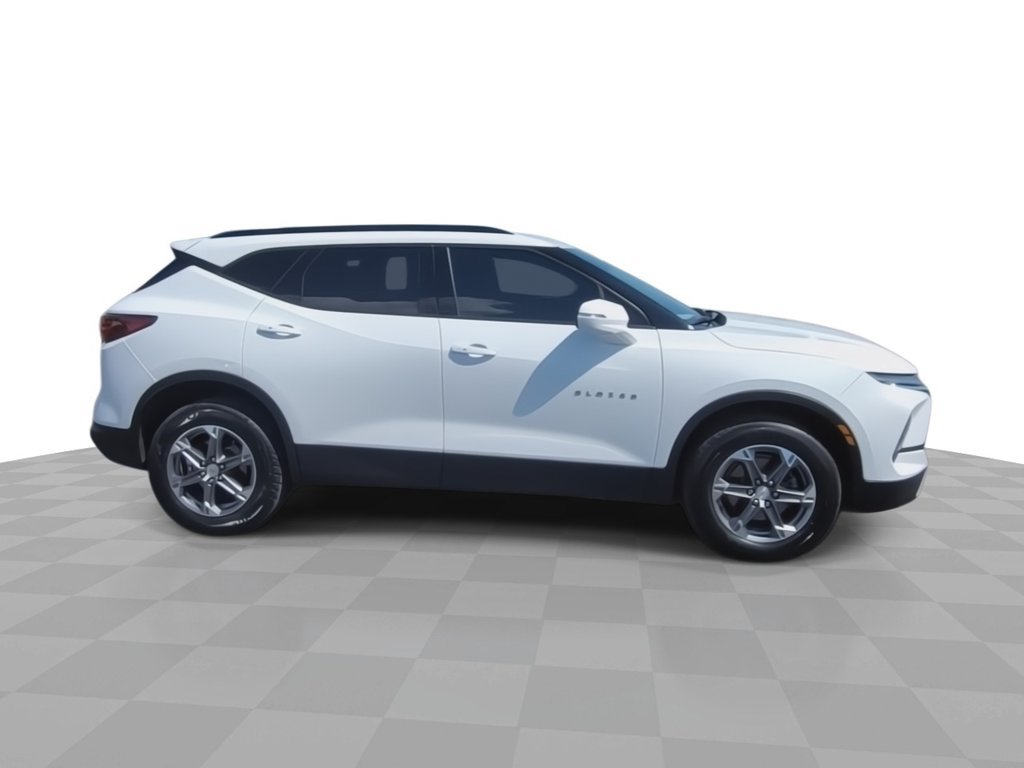Certified 2024 Chevrolet Blazer LT FWD image 9