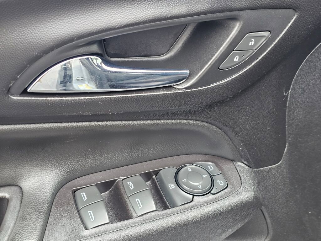 Used 2018 Chevrolet Equinox LT AWD/4WD image 30