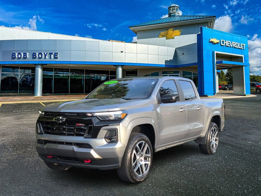Certified 2024 Chevrolet Colorado Z71 w/ Z71 Convenience Package 2 AWD/4WD image 8