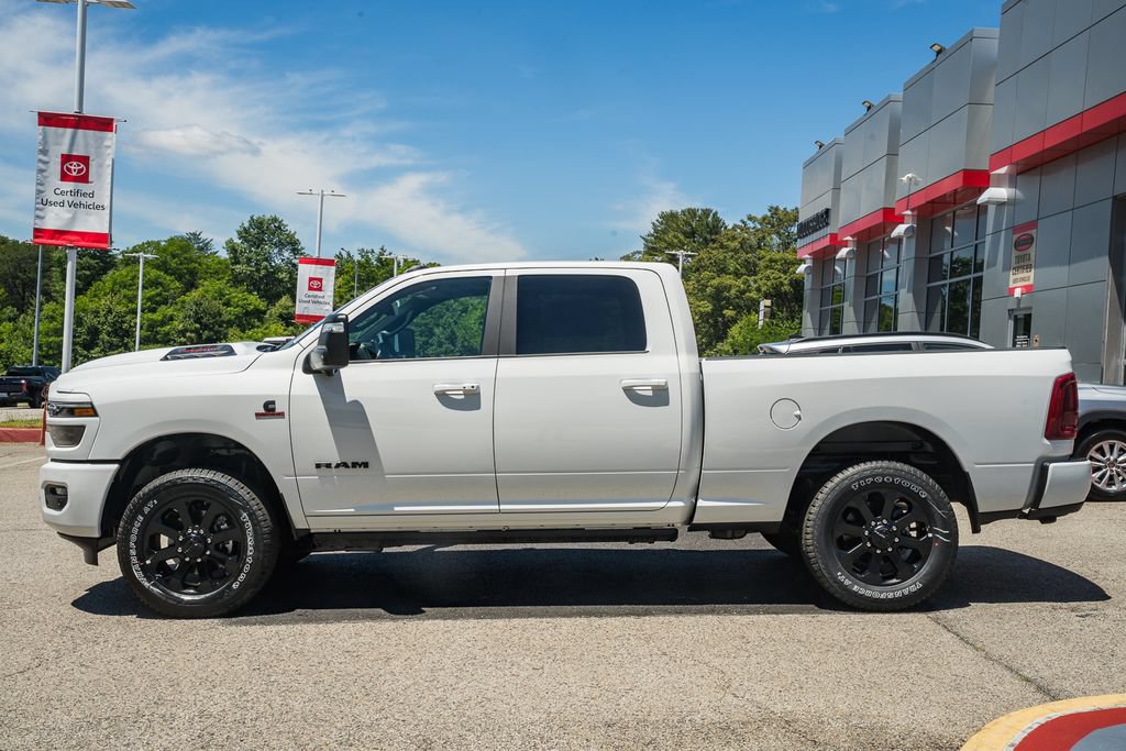 New 2026 RAM 2500 Laramie AWD/4WD image 4