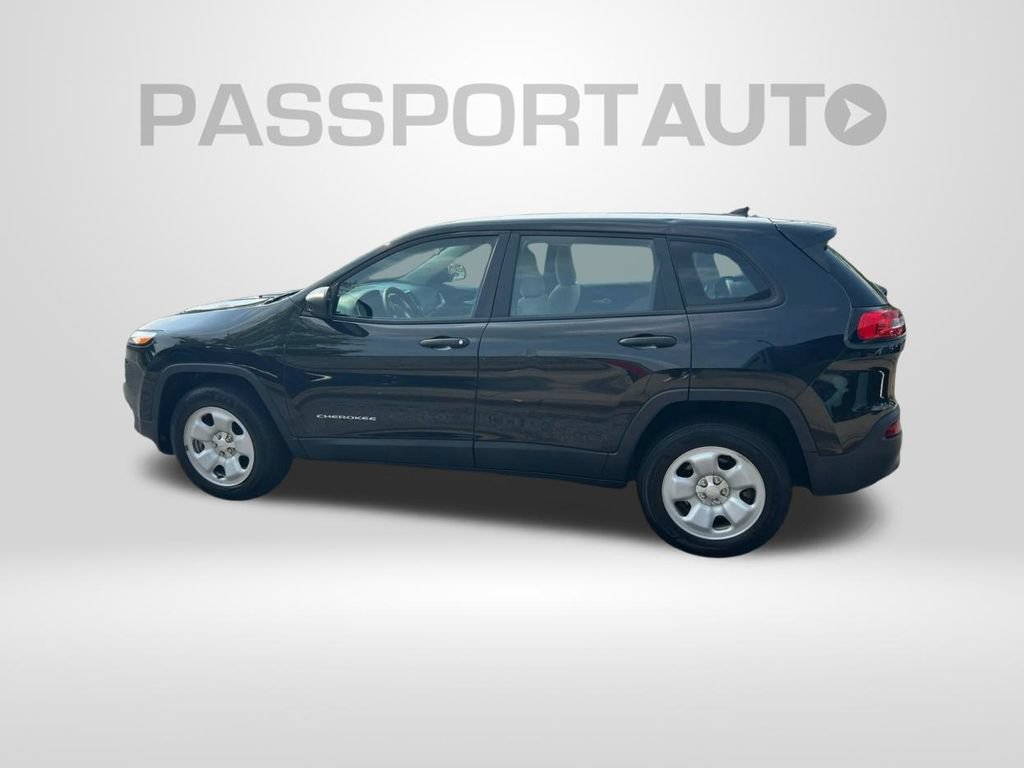 Used 2016 Jeep Cherokee Sport AWD/4WD image 9