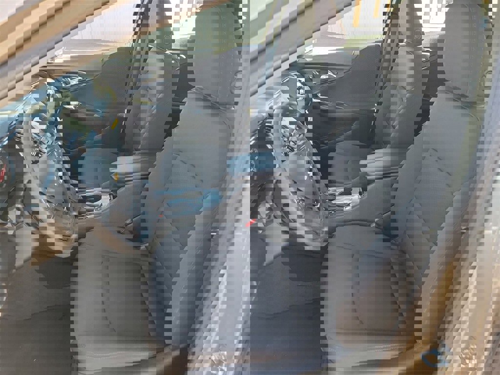 Used 2024 Chevrolet Malibu LT image 16