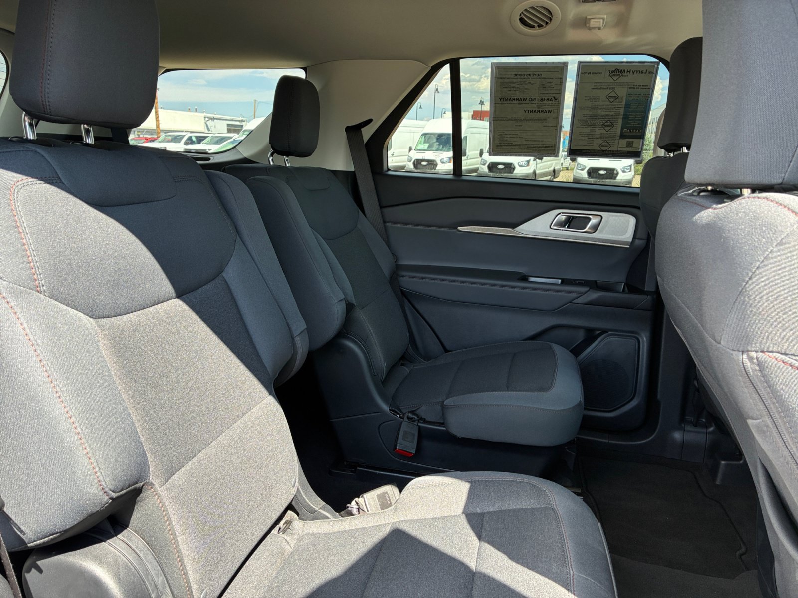 Used 2026 Ford Explorer Active AWD/4WD image 18