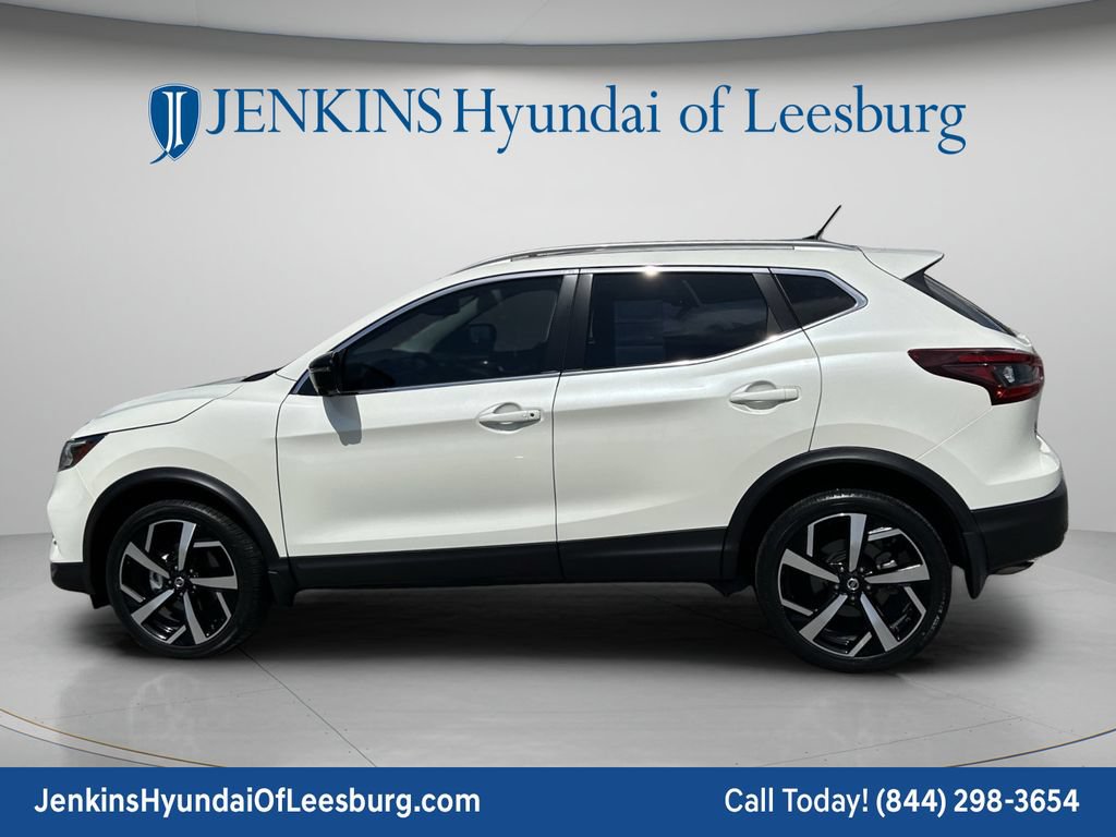 Used 2021 Nissan Rogue Sport SL w/ Premium Package FWD image 8