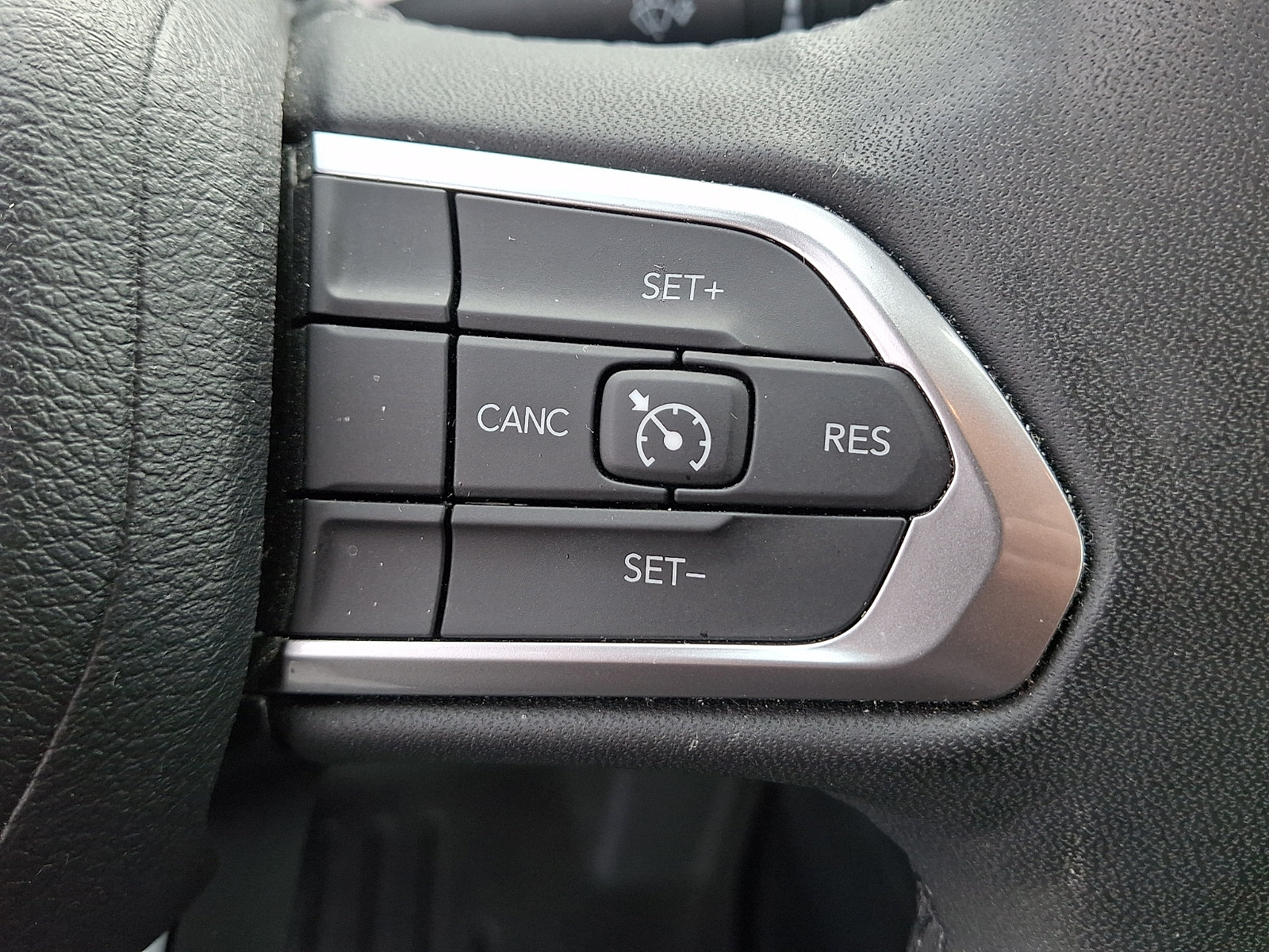 Used 2023 Jeep Compass Latitude AWD/4WD image 20