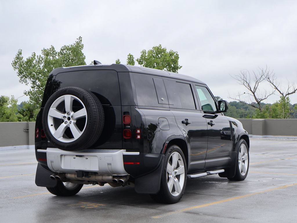 Used 2024 Land Rover Defender 110 SE AWD/4WD image 7