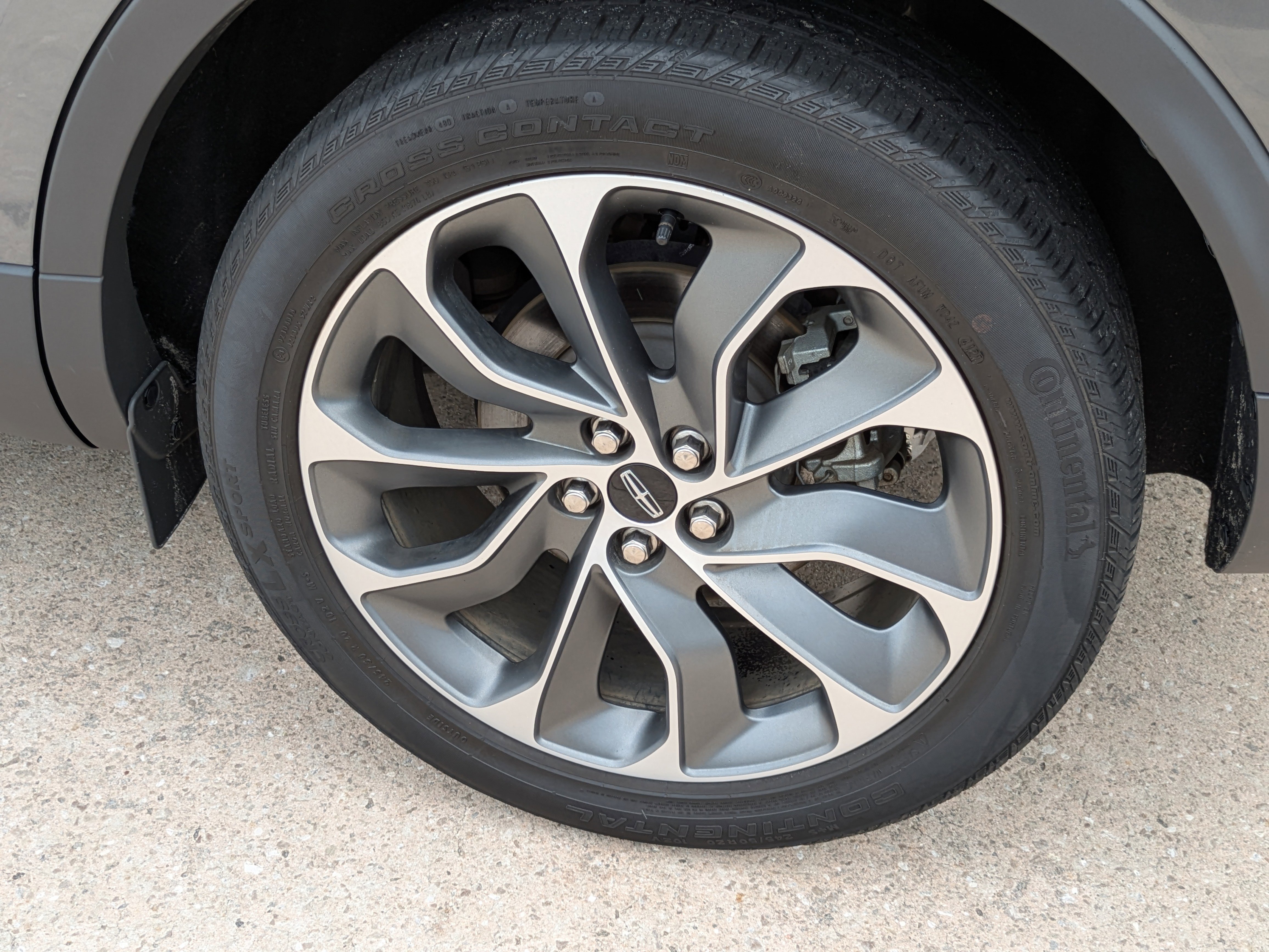 Used 2022 Lincoln Nautilus Reserve w/ Cargo Utility Package image 9