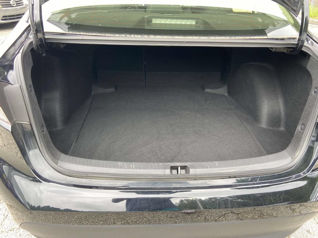 Used 2023 Toyota Corolla LE w/ LE Premium Package FWD image 10
