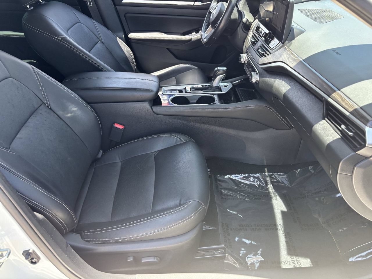 Used 2024 Nissan Altima 2.5 SL FWD image 9