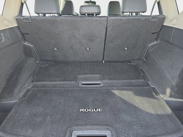 Used 2022 Nissan Rogue Platinum image 14