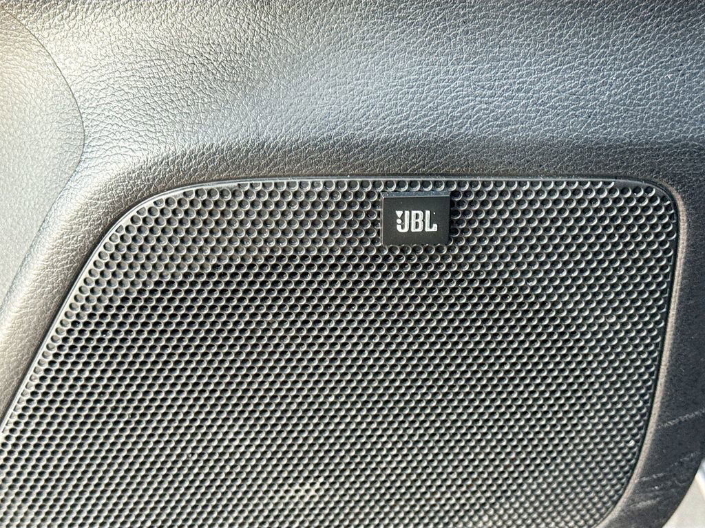 Used 2019 Toyota Tacoma TRD Sport image 19