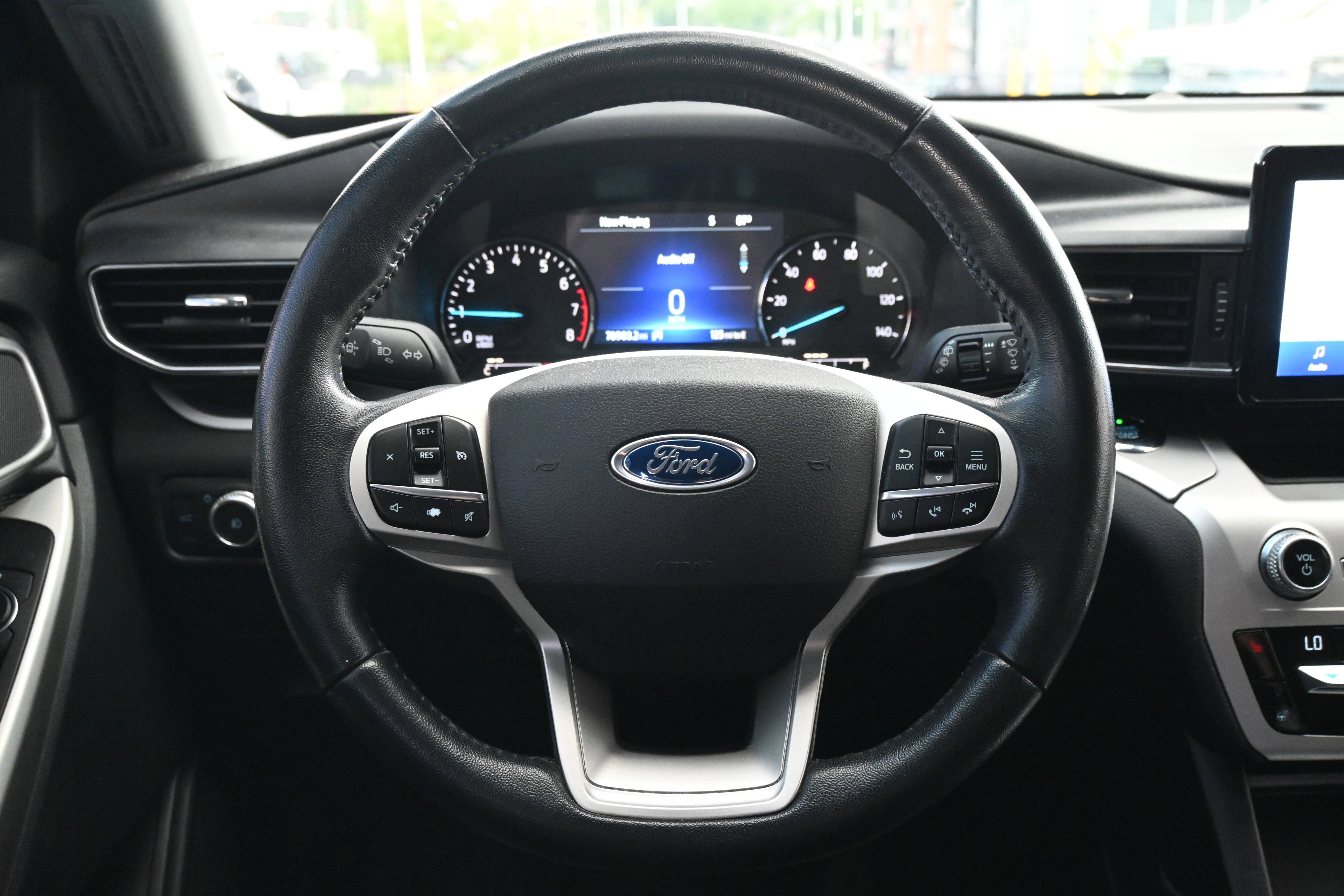 Used 2021 Ford Explorer XLT w/ Equipment Group 202A AWD/4WD image 6