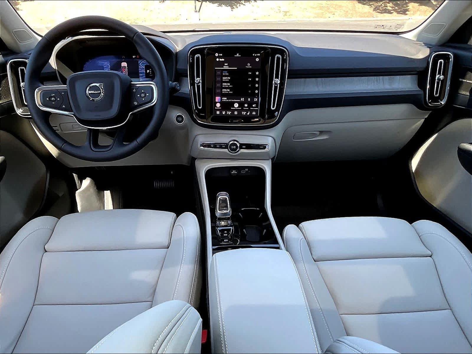 New 2026 Volvo XC40 B5 Ultra w/ Climate Package AWD/4WD image 7