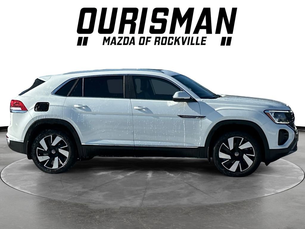 Used 2025 Volkswagen Atlas Cross Sport SEL image 7