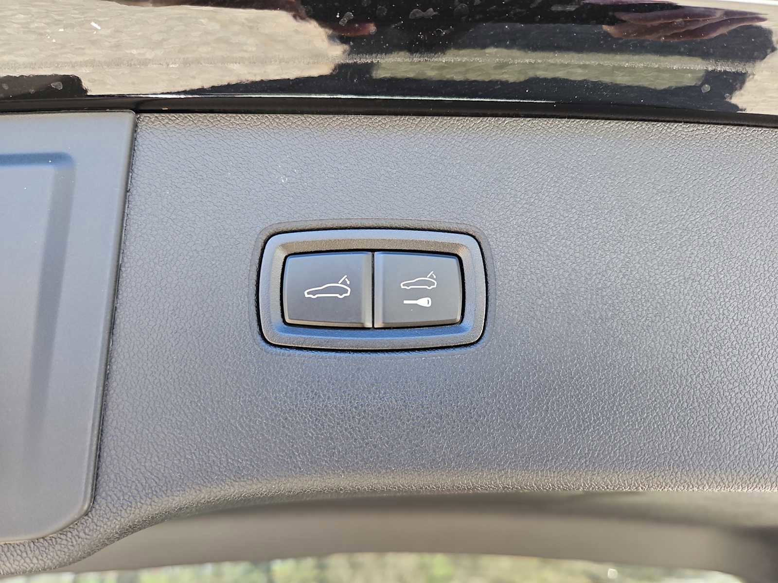 Certified 2025 Porsche Cayenne S AWD/4WD image 39