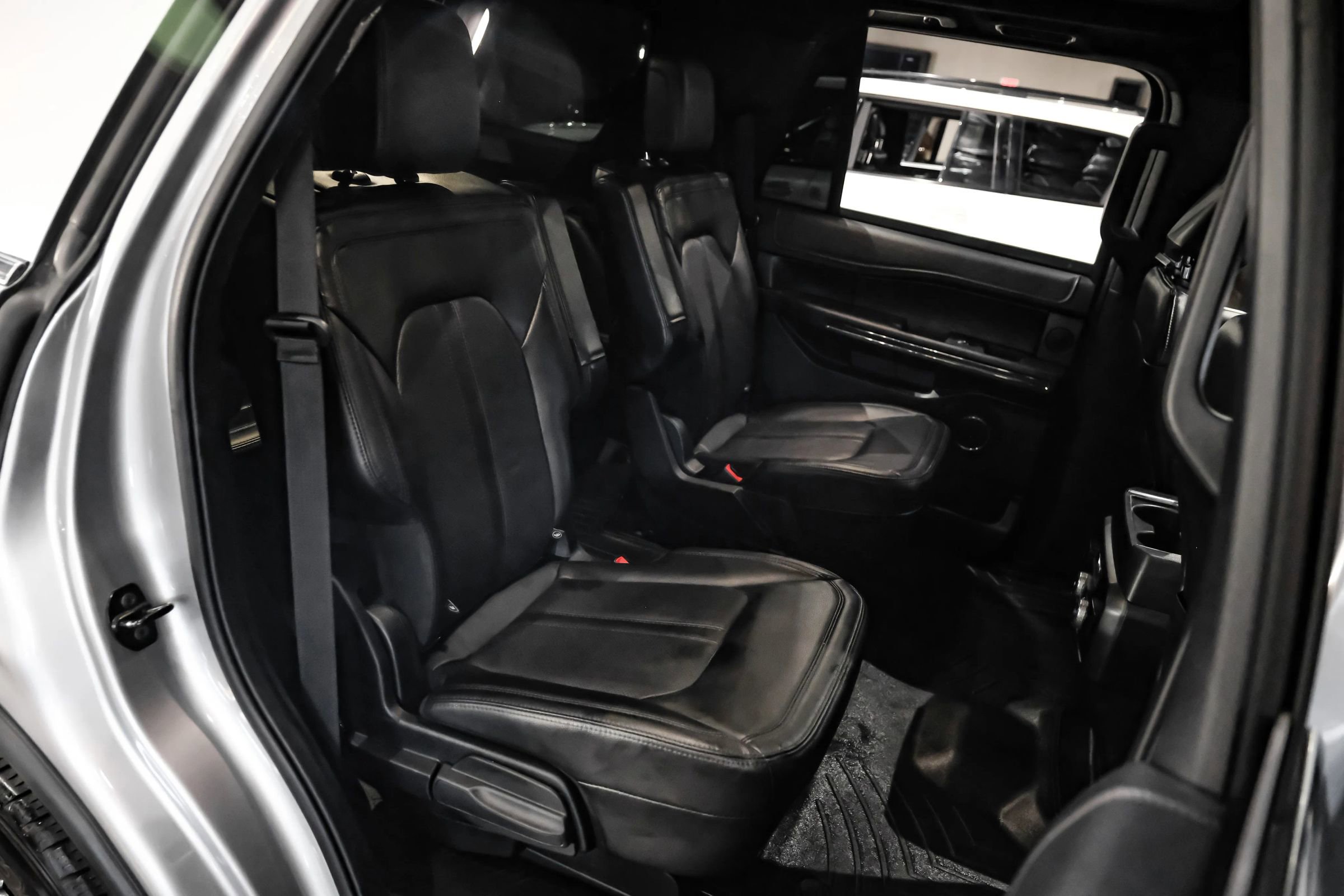 Used 2021 Ford Expedition Limited image 29