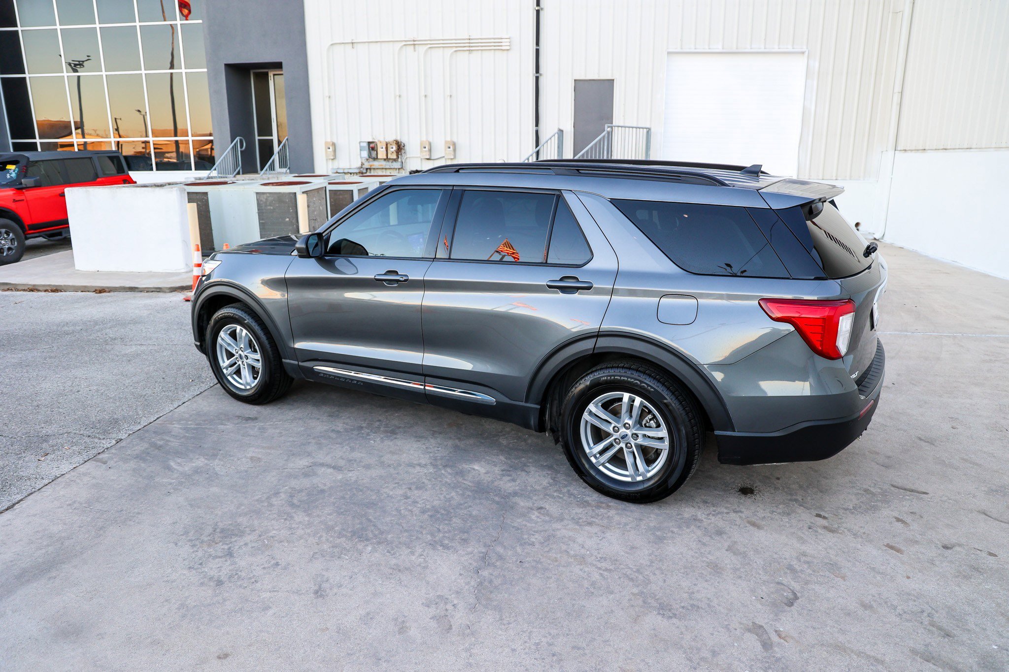 Used 2023 Ford Explorer XLT image 10