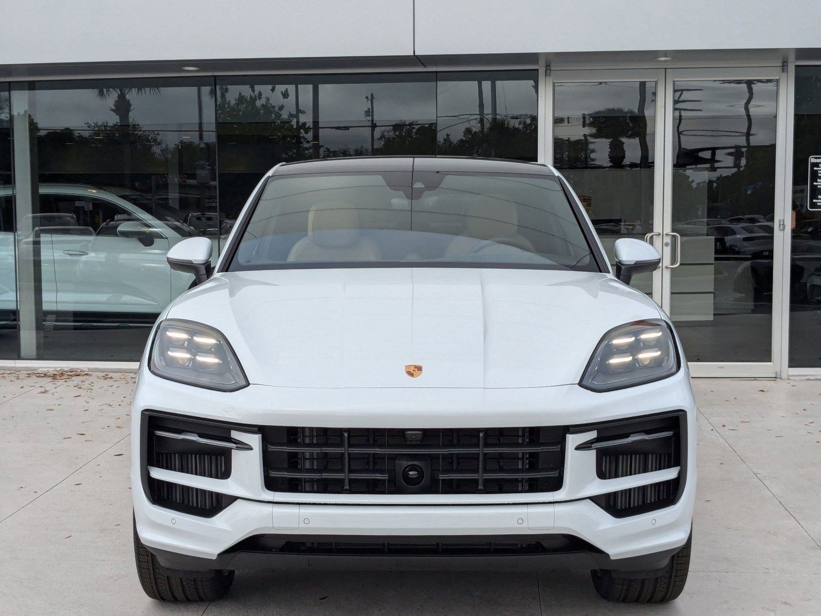Certified 2025 Porsche Cayenne E-Hybrid image 7