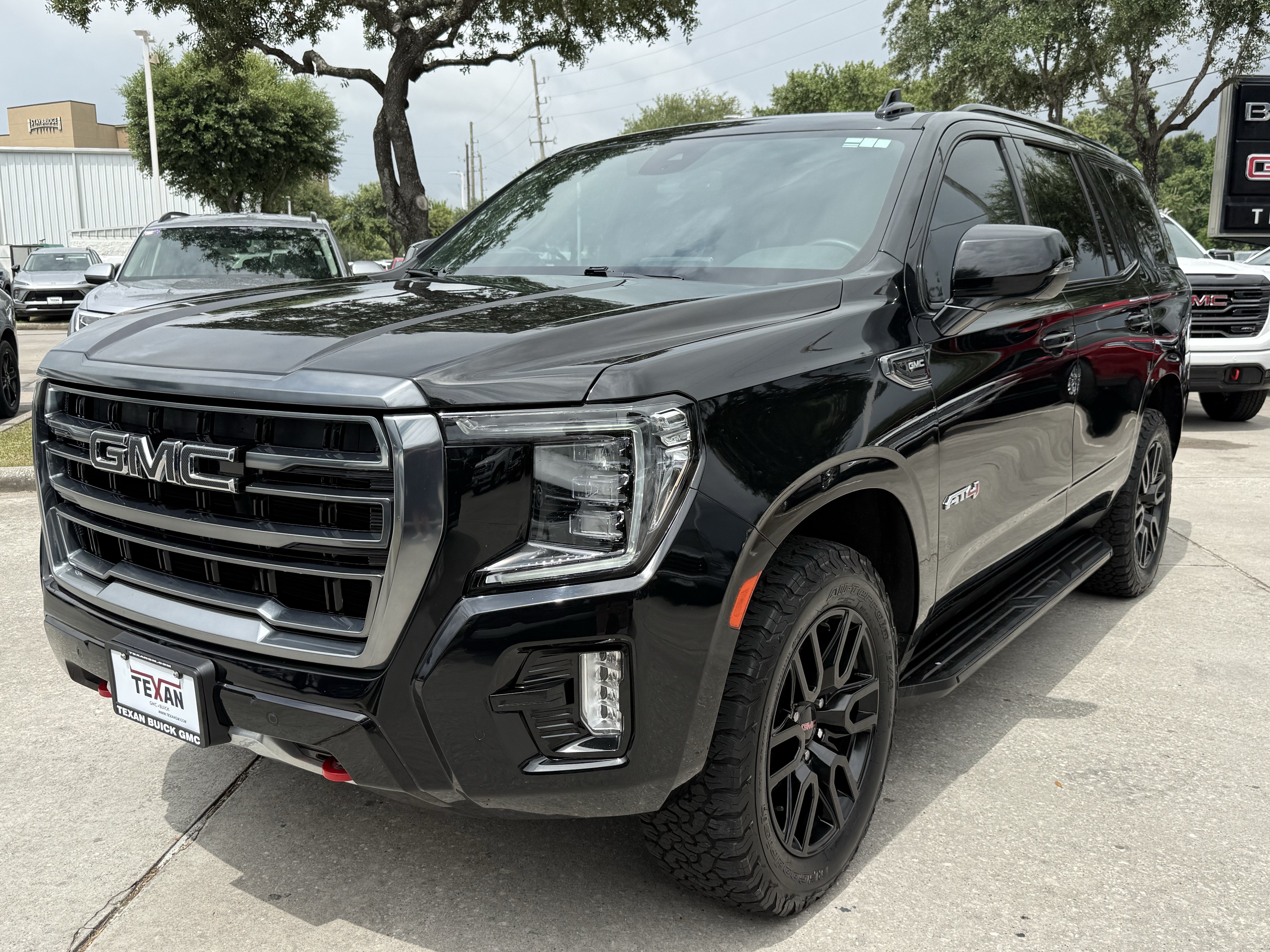Used 2023 GMC Yukon AT4 w/ Max Trailering Package AWD/4WD image 9