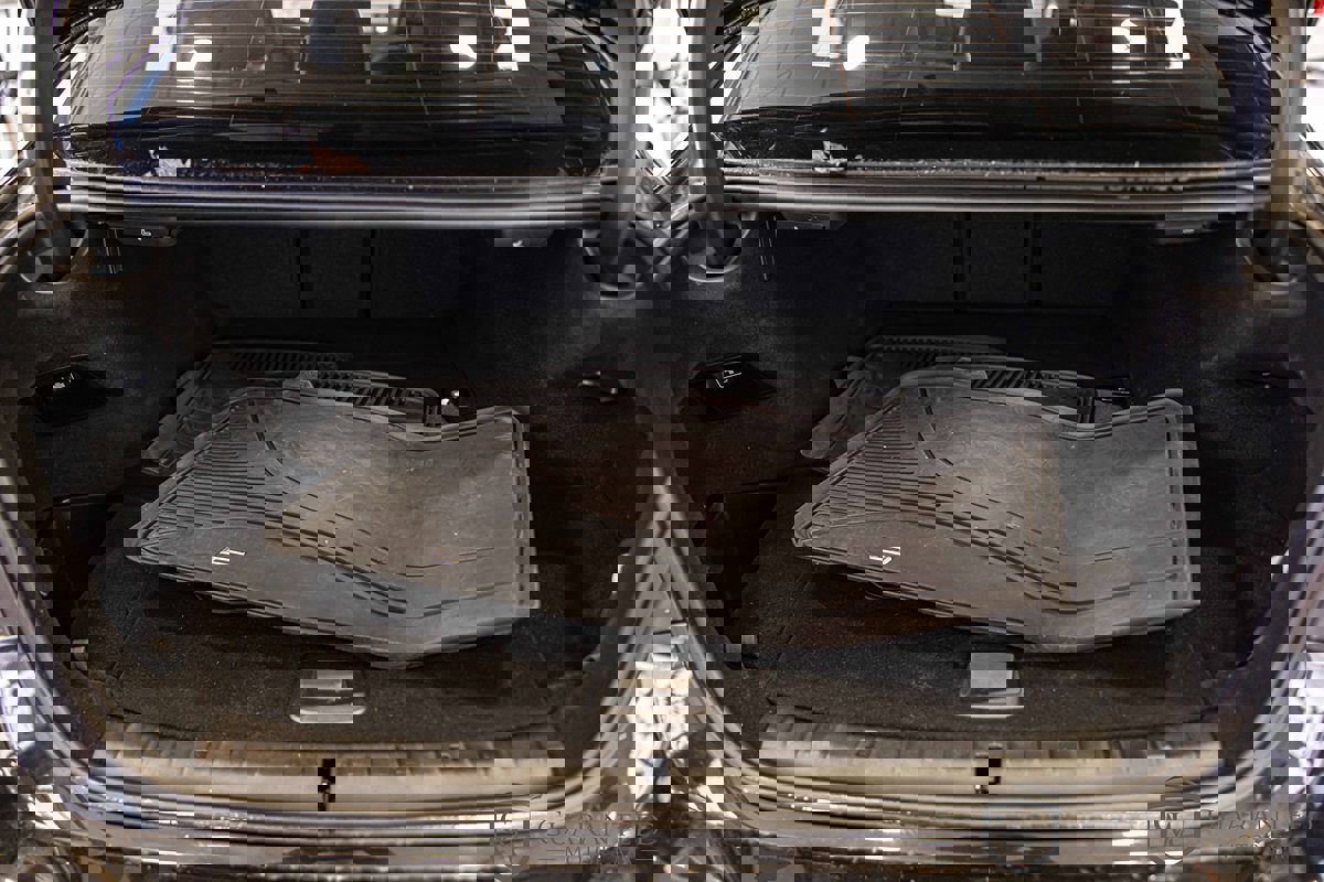 Used 2021 BMW 530e xDrive w/ Executive Package image 17