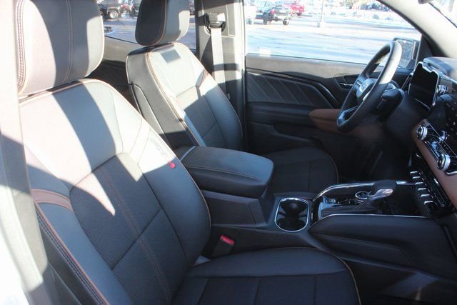 New 2025 GMC Canyon AT4 image 23