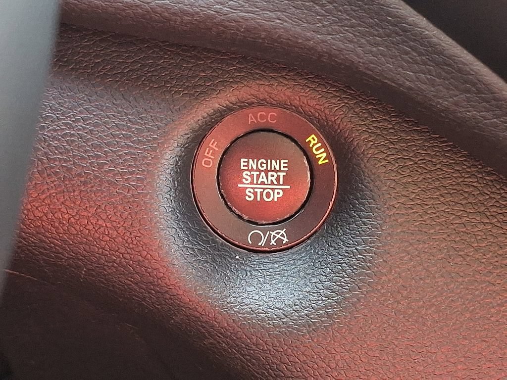 Used 2021 Jeep Cherokee Latitude Lux w/ Comfort/Convenience Group AWD/4WD image 23