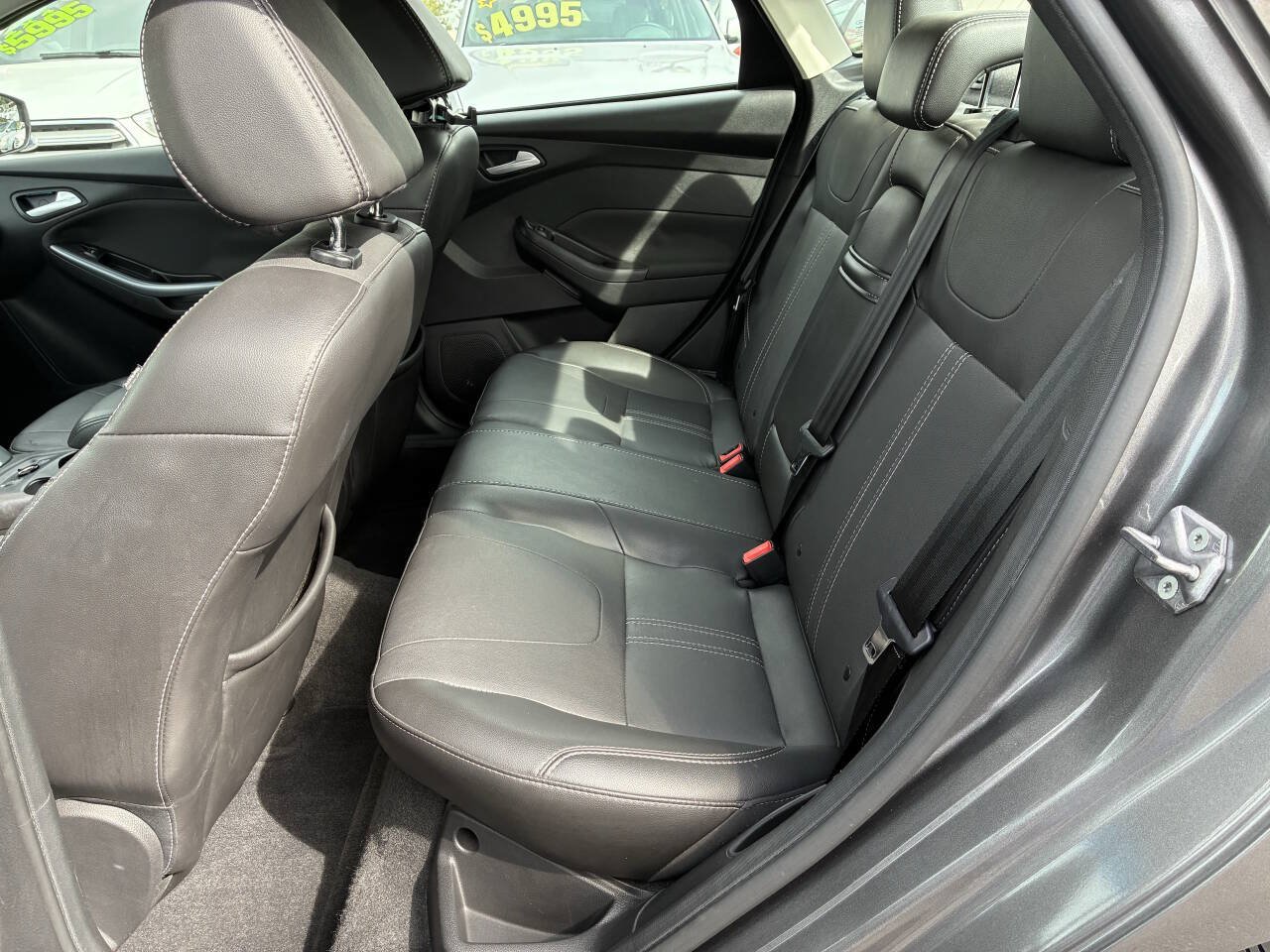 Used 2013 Ford Focus Titanium w/ Titanium Handling Pkg FWD image 4