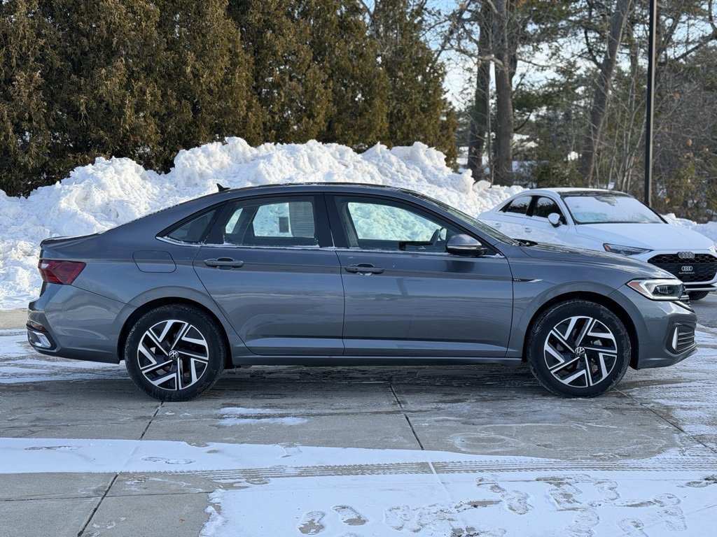 Used 2023 Volkswagen Jetta SEL image 7