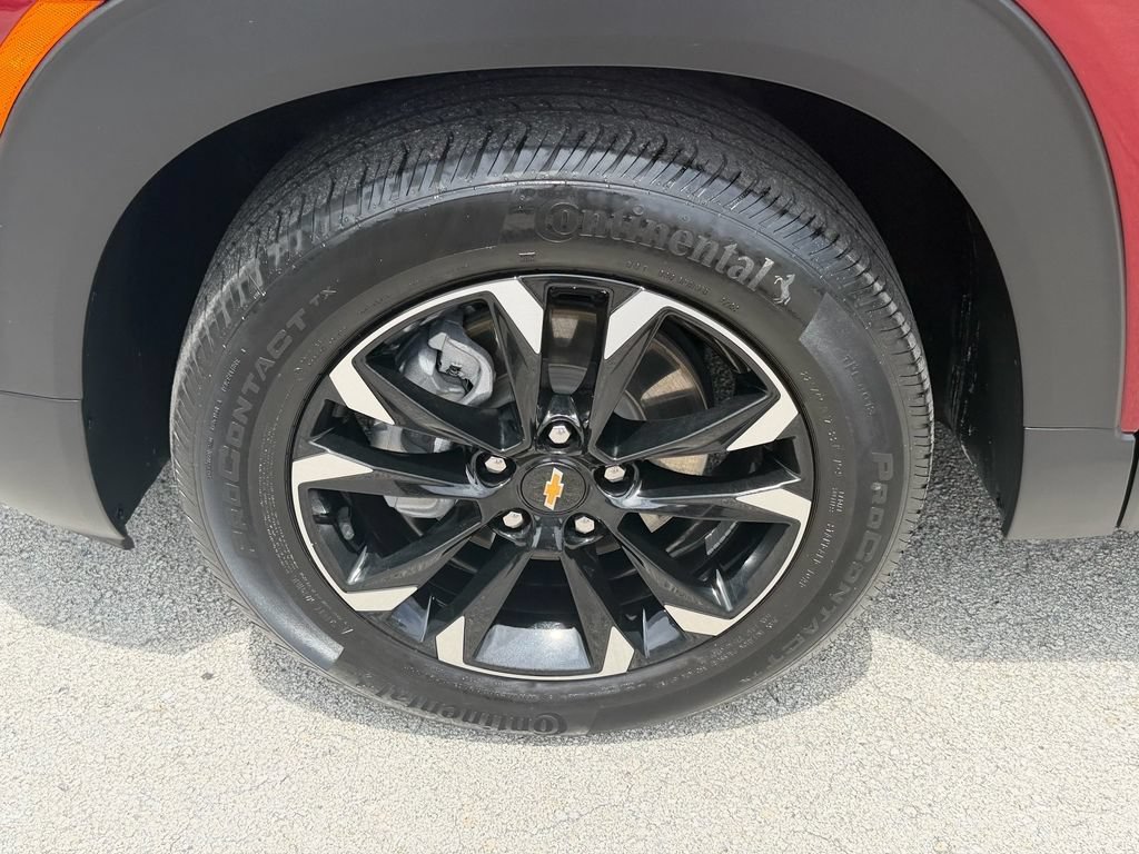 Certified 2023 Chevrolet TrailBlazer LT w/ Convenience Package FWD image 18