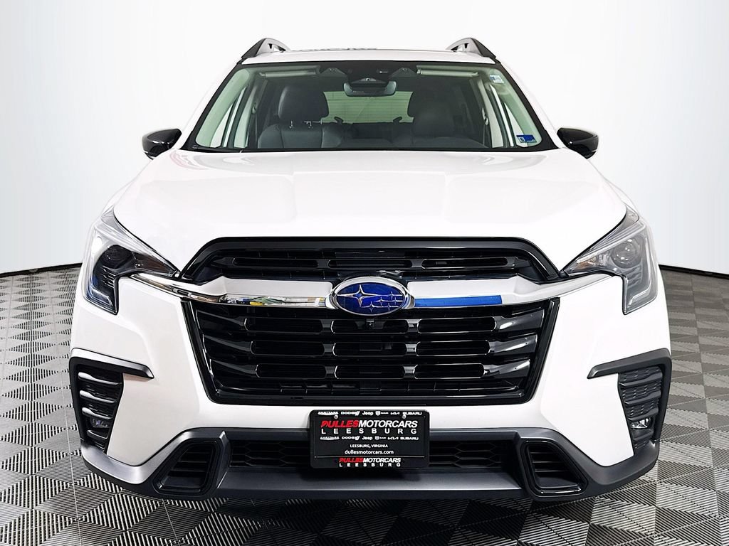 Used 2026 Subaru Ascent Limited AWD/4WD image 2