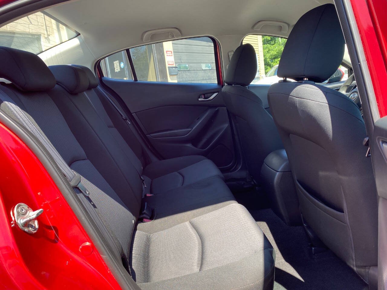 Used 2014 MAZDA MAZDA3 i Sport FWD image 24