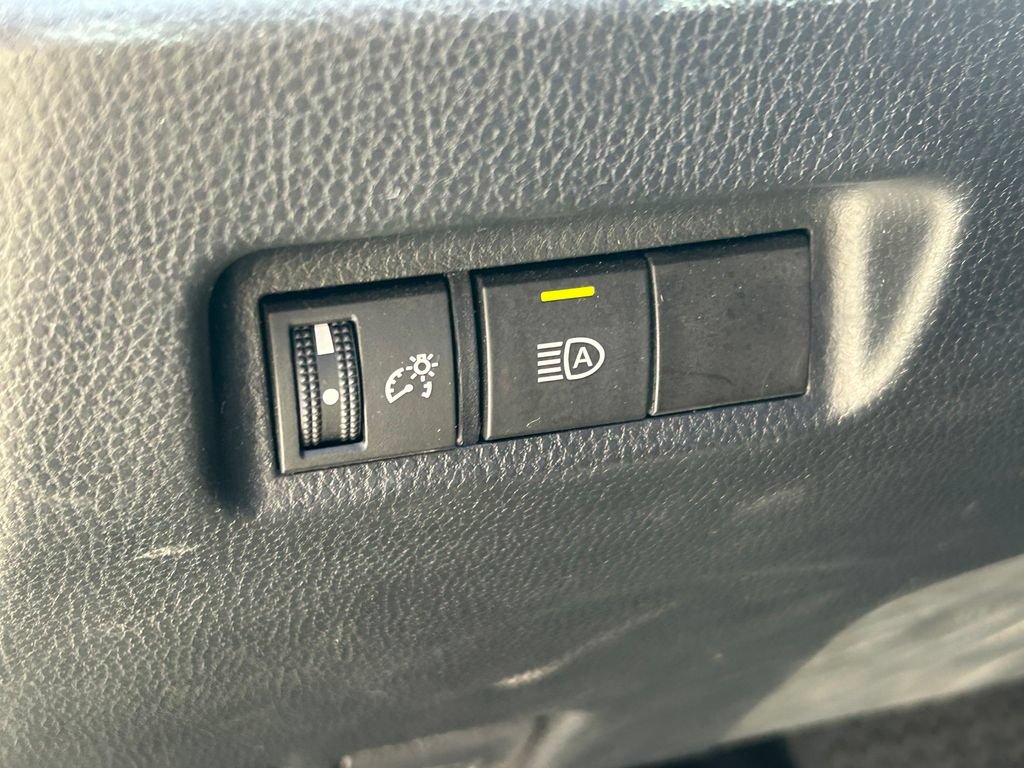 Used 2023 Toyota RAV4 LE FWD image 23