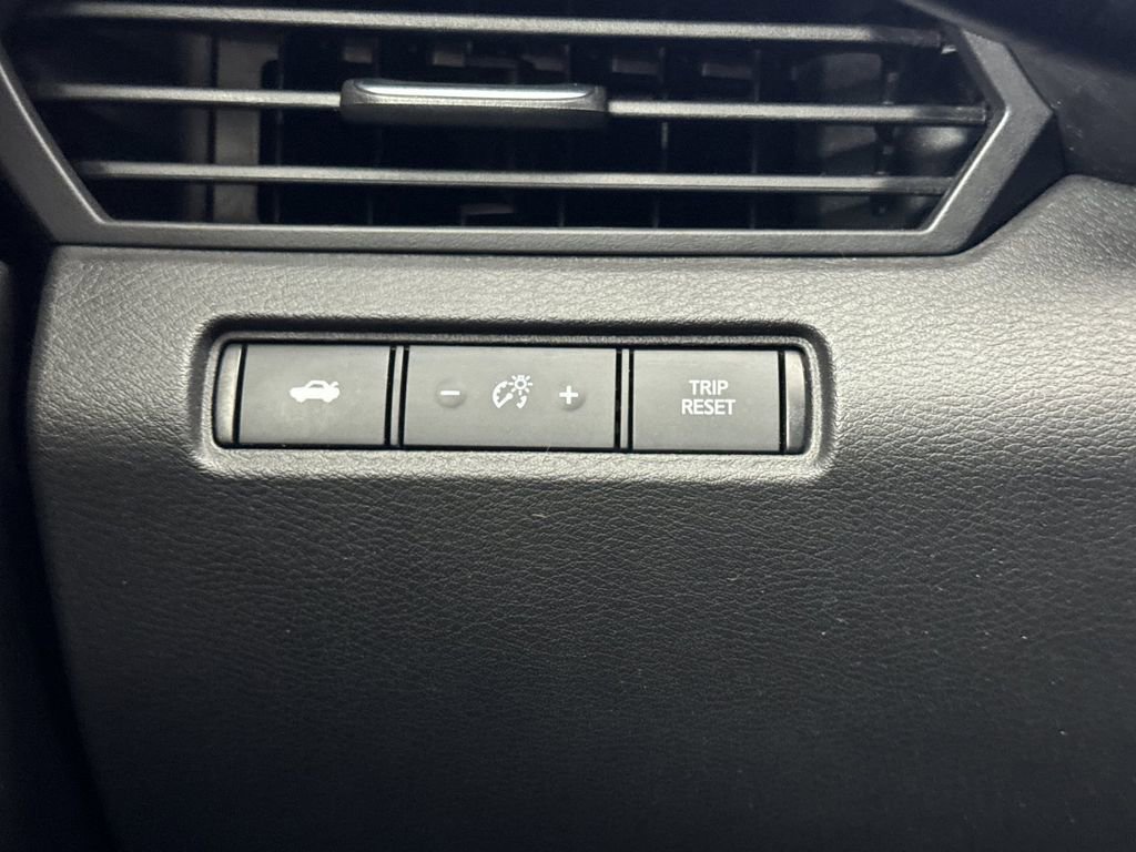 Used 2024 Nissan Altima 2.5 SV image 26