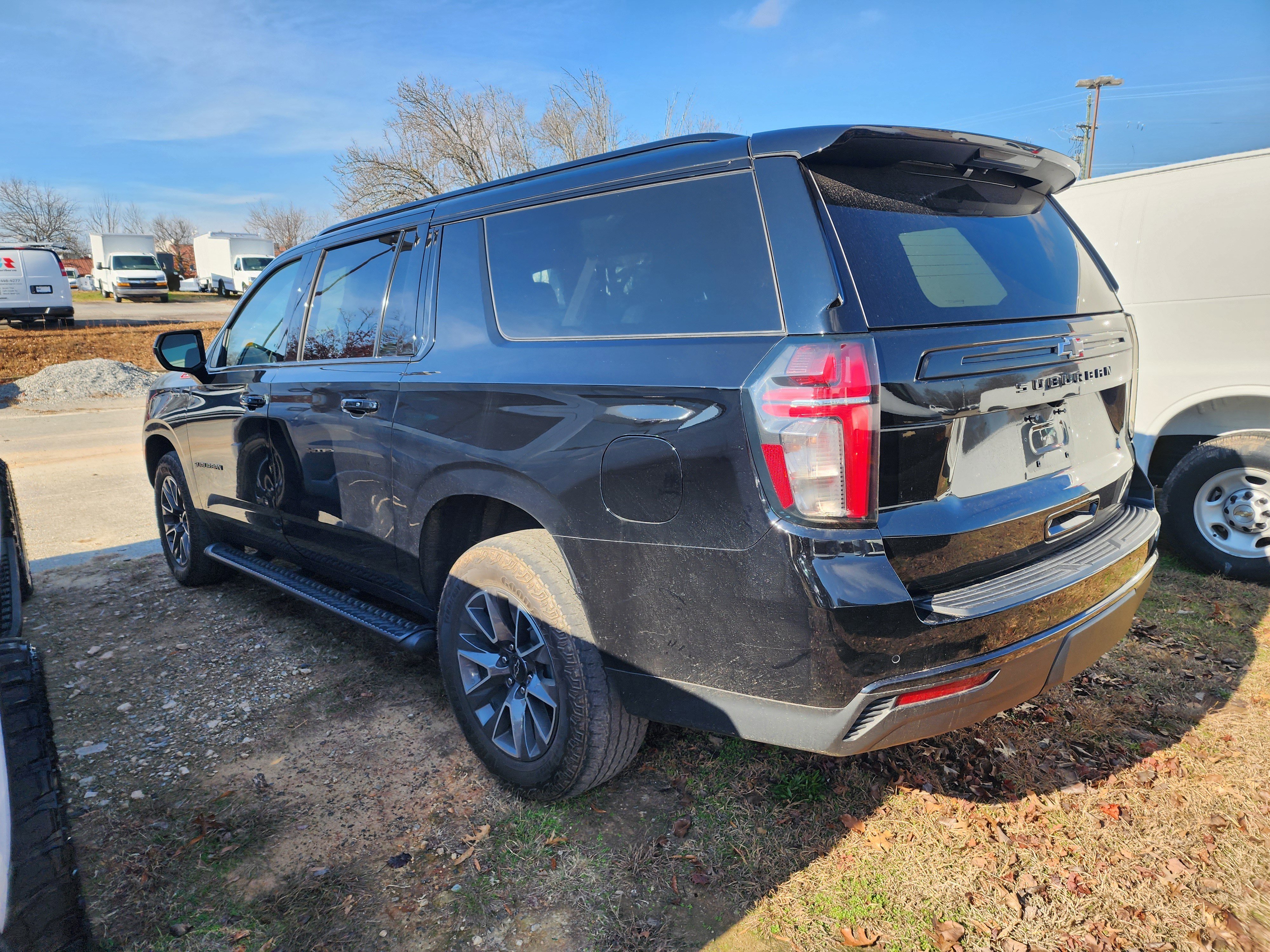 Used 2023 Chevrolet Suburban Z71 image 6
