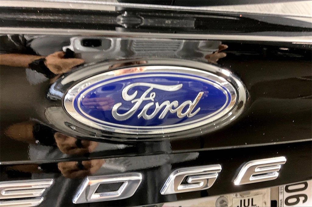Used 2022 Ford Edge SEL w/ Sport Appearance Package image 30