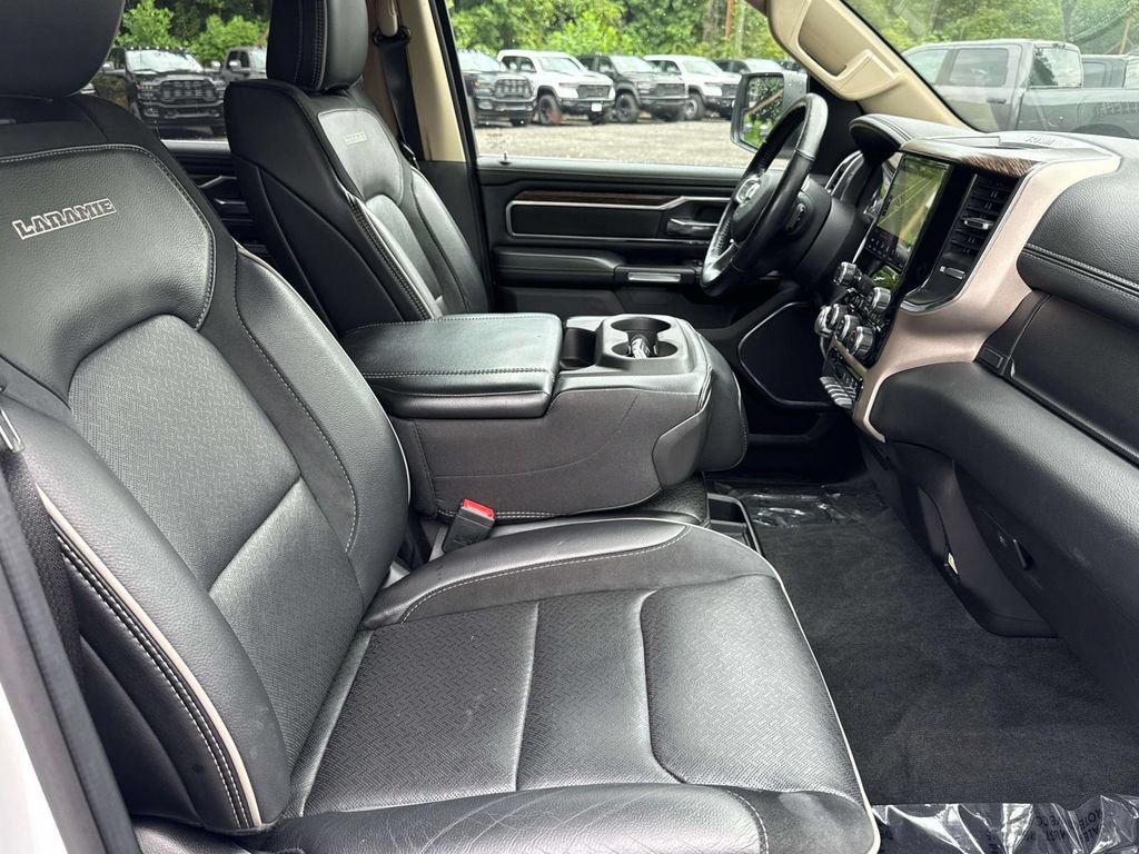 Used 2019 RAM 1500 Laramie AWD/4WD image 9