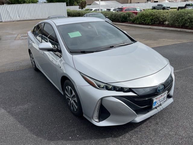 Used 2020 Toyota Prius Prime XLE w/ Carpet Mat Package FWD image 3