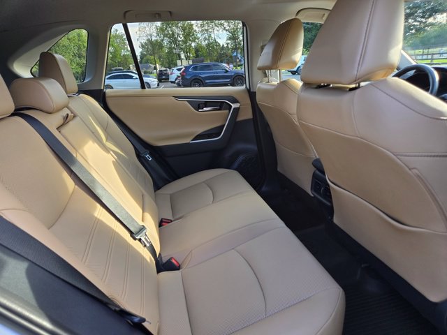 Used 2019 Toyota RAV4 Limited w/ Cold Weather Package AWD/4WD image 12