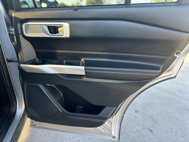 Used 2021 Ford Explorer Limited w/ Hybrid Equipment Group 310A AWD/4WD image 32